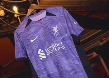 Tercera camiseta Nike del Liverpool 2023/2024