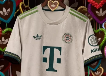 Camiseta adidas del Bayern Munich "Oktoberfest" 2025